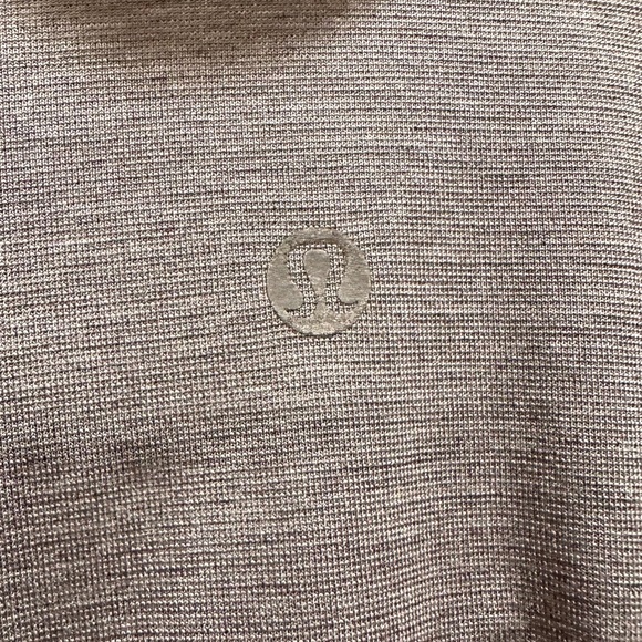 Lululemon men’s Golf Polo shirt - Picture 3 of 3
